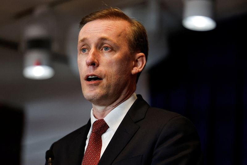 © Reuters. FILE PHOTO: U.S. National Security Advisor Jake Sullivan attends a press conference at the U.S. embassy in Beijing, China August 29, 2024. REUTERS/Tingshu Wang/File Photo