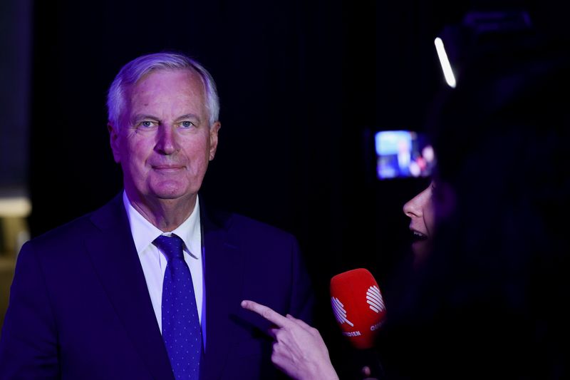 © Reuters. ARCHIVE PHOTO: Former EU chief negotiator and member of the right-wing Les Republicains (LR) party Michel Barnier attends a political campaign rally for Valerie Pecresse, head of the Paris Ile-de-France region and LR candidate in the 2022 French presidential election, in Paris, France, April 3, 2022. REUTERS/Sarah Meyssonnier/File photo