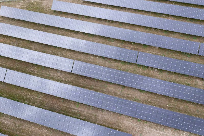 &copy; Reuters. Parque de energia solarn5/10/2021nREUTERS/Dane Rhys