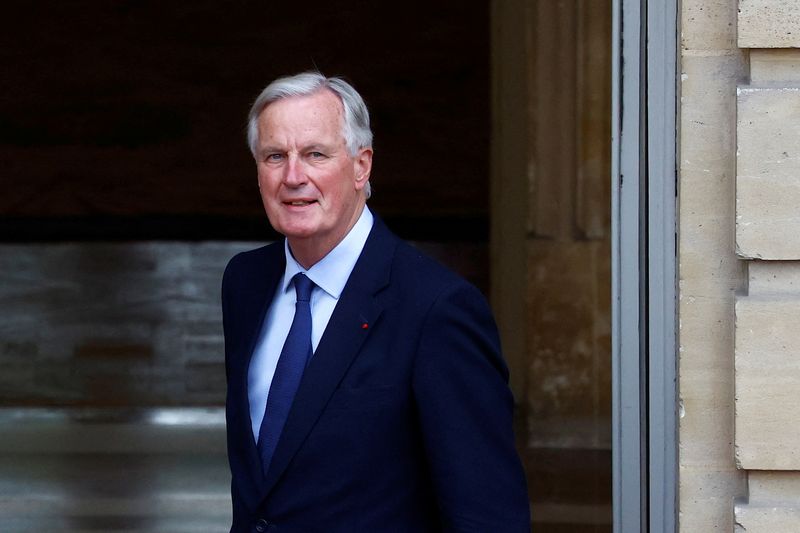 © Reuters. Newly appointed France's Prime Minister Michel Barnier arrives for the handover ceremony with outgoing Prime Minister Gabriel Attal at the Hotel Matignon in Paris, France, September 5, 2024. REUTERS/Sarah Meyssonnier/Pool