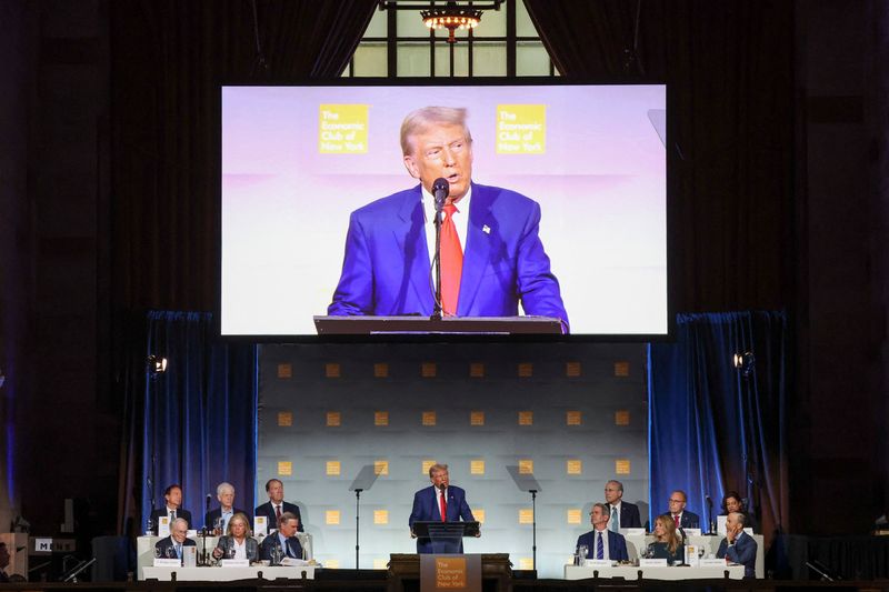 © Reuters. Republican presidential nominee and former U.S. President Donald Trump speaks at the Economic Club of New York in New York City, U.S. September 5, 2024.  REUTERS/Brendan McDermid