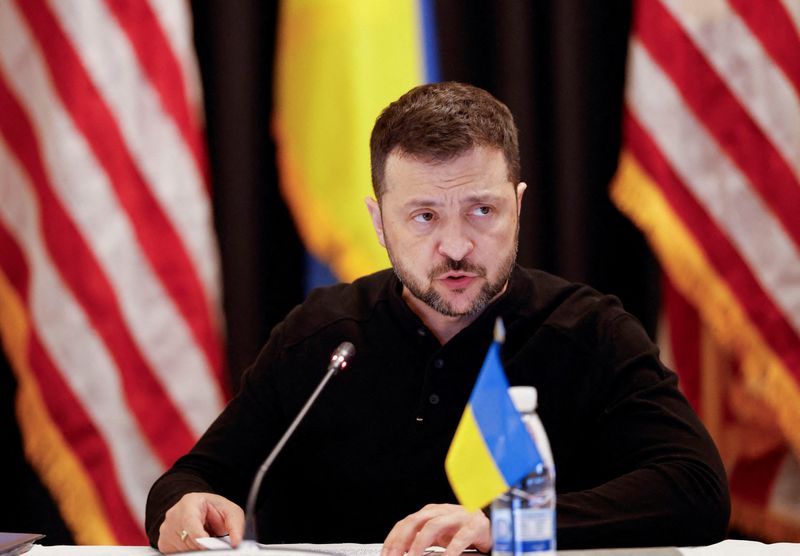 © Reuters. Ukrainian President Volodymyr Zelenskiy attends a meeting of the Ukraine Defence Contact Group at the Ramstein Air Base in Germany, September 6, 2024. REUTERS/Heiko Becker