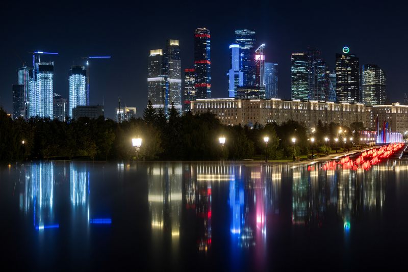 © Reuters. FILE PHOTO: A view on skyscrapers of Moscow City International Business District from Victory Park in Moscow, Russia, September 5, 2024. REUTERS/Maxim Shemetov/File Photo