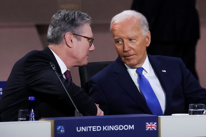 &copy; Reuters. FILE PHOTO: U.S. President Joe Biden and Britain's Prime Minister Keir Starmer are seen at a meeting in Washington, U.S., July 11, 2024. REUTERSLeah Millis/File Photo