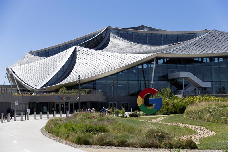 &copy; Reuters. FILE PHOTO: The logo of Google is seen outside Google Bay View facilities during the Made by Google event in Mountain View, California, U.S. August 13, 2024. REUTERS/Manuel Orbegozo/File Photo