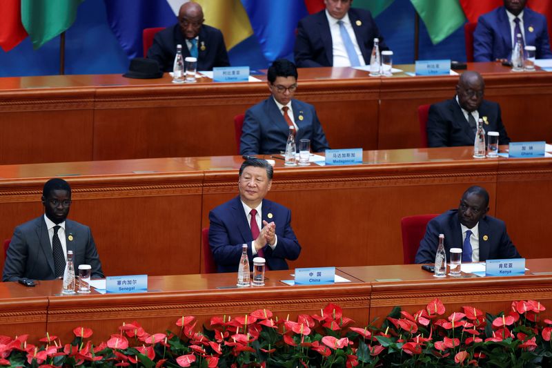 © Reuters. Chinese President Xi Jinping applauds as he attends the opening ceremony of the ninth Forum on China-Africa Cooperation (FOCAC) Summit alongside Senegalese President Bassirou Diomaye Faye, Kenya's President William Ruto and other leaders, at the Great Hall of the People in Beijing, China September 5, 2024. REUTERS/Florence Lo/File Photo