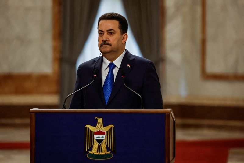 © Reuters. Iraqi Prime Minister Mohammed Shia al-Sudani attends a press conference, in Baghdad, Iraq April 22, 2024. REUTERS/Thaier Al-Sudani/Pool/File Photo