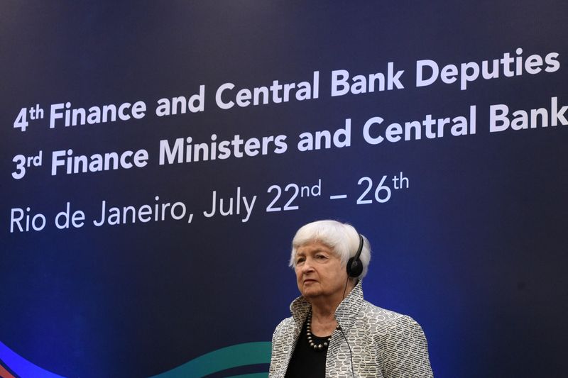 © Reuters. U.S. Treasury Secretary Janet Yellen listens to Brazil's Finance Minister Fernando Haddad during the G20 financial leaders meeting in Rio de Janeiro, Brazil, July 26, 2024. REUTERS/Tita Barros/ File photo