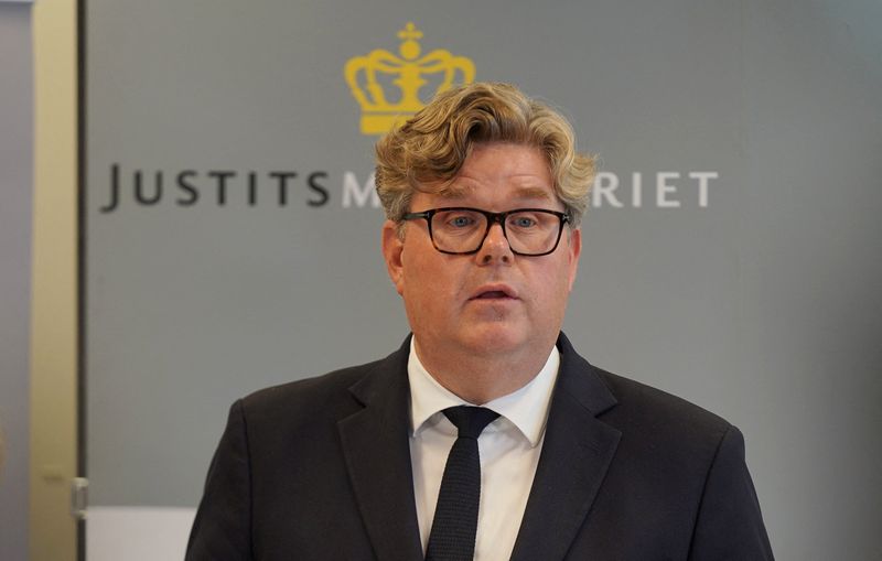 © Reuters. Swedish Justice Minister Gunnar Strommer speaks during a press conference in Copenhagen, Denmark, August 21, 2024. REUTERS/Tom Little/ File photo