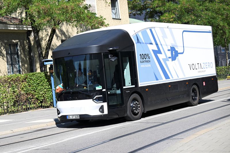 &copy; Reuters. FILE PHOTO: A Volta Zero electric truck is seen during the 2023 Munich Auto Show IAA Mobility, in Munich, Germany, September 6, 2023. REUTERS/Angelika Warmuth/File Photo