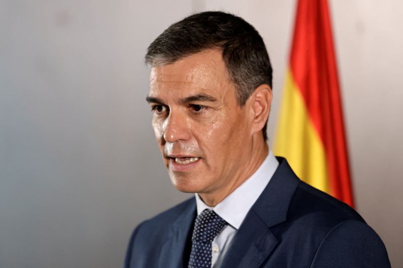 &copy; Reuters. Il premier spagnolo Pedro Sanchez parla durante una conferenza stampa a Kunshan, nella provincia di Jiangsu, in Cina, l'11 settembre 2024. REUTERS/Xihao Jiang