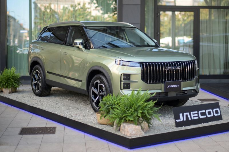 &copy; Reuters. FILE PHOTO: Jaecoo 7 manufactured by Chinese automaker Chery is displayed during an event to launch Omoda and Jaecoo cars on the Italian market in Milan, Italy, July 4, 2024. REUTERS/Daniele Mascolo/File Photo