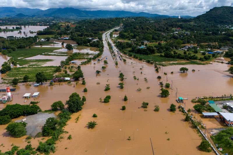 Flooding in Thailand maroons thousands in northern province