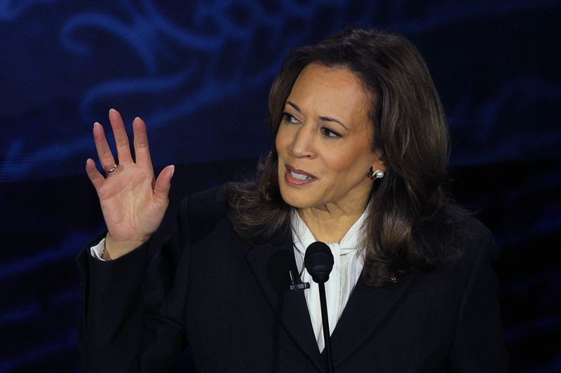 &copy; Reuters. Democratic presidential nominee, U.S. Vice President Kamala Harris speaks during a presidential debate hosted by ABC with Republican presidential nominee, former U.S. President Donald Trump, in Philadelphia, Pennsylvania, U.S., September 10, 2024. REUTERS