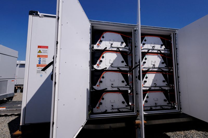 &copy; Reuters. Sistema de armazenamento de energia em baterias na Califórnian28/03/2024nREUTERS/Mike Blake