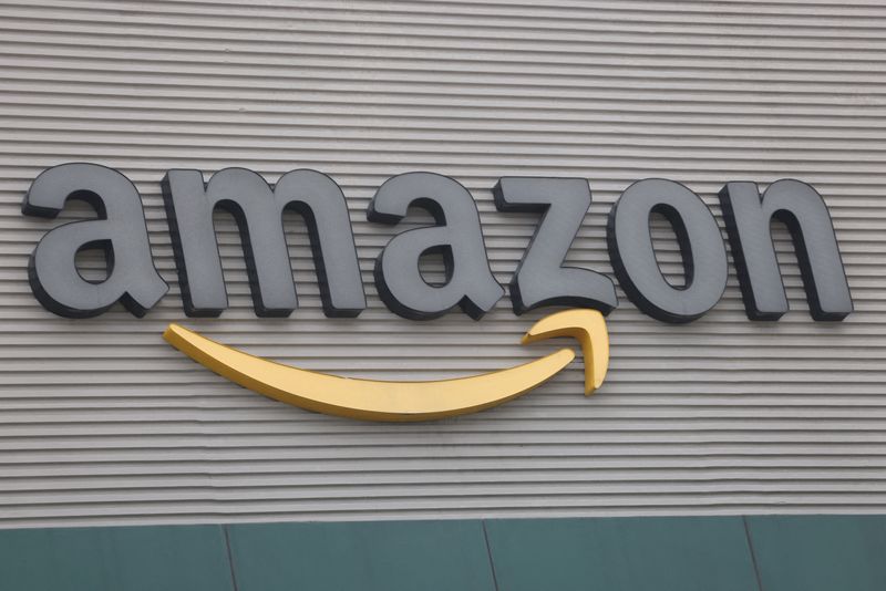 &copy; Reuters. FILE PHOTO: A view shows the logo of Amazon at the Amazon Fulfillment Center during a media tour ahead of the holiday season in Tepotzotlan, Mexico, December 13, 2023. REUTERS/Gustavo Graf/File Photo/File Photo