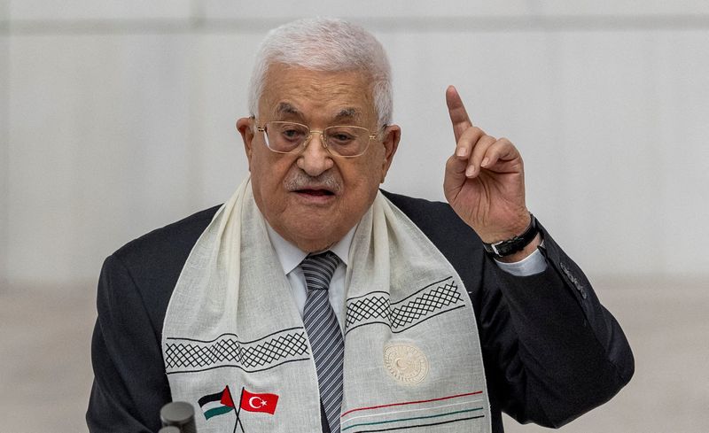 © Reuters. FILE PHOTO: Palestinian President Mahmoud Abbas addresses the Turkish parliament in Ankara, Turkey August 15, 2024. REUTERS/Umit Bektas/File Photo