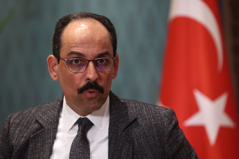 © Reuters. FILE PHOTO: Ibrahim Kalin, Turkish President Tayyip Erdogan's spokesman and chief foreign policy adviser, speaks during an interview with Reuters in Istanbul, Turkey May 14, 2022. REUTERS/Murad Sezer/File Photo