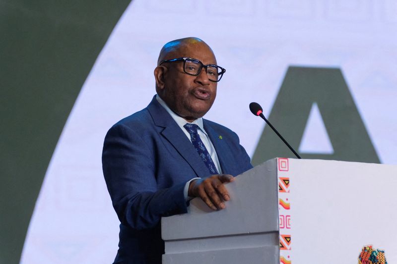 &copy; Reuters. Azali Assoumani, presidente da União das Comores e Presidente da União Africana, discursa durante evento de abertura da conferência da União Africana em Acra, Ganan14/11/2023nREUTERS/Francis Kokoroko