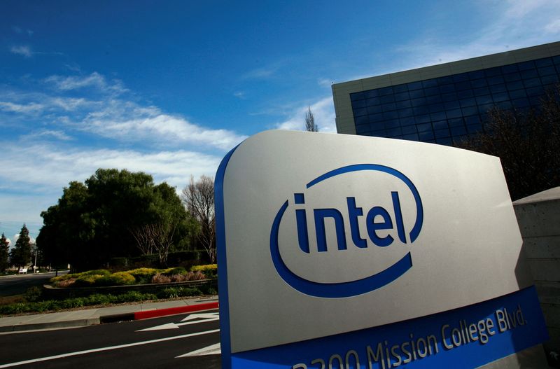 &copy; Reuters. FILE PHOTO: A sign is shown at the entrance to the headquarters of Intel Corporation in Santa Clara, California February 2, 2010.  REUTERS/Robert Galbraith/File Photo