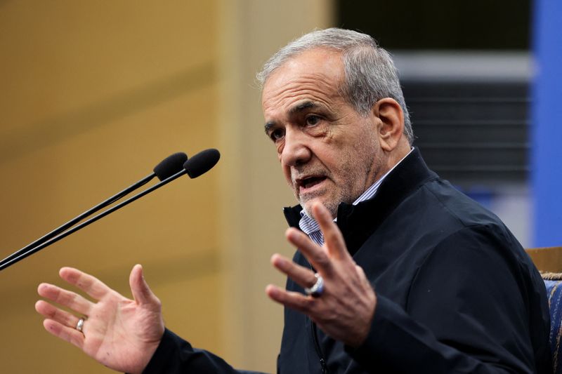 &copy; Reuters. Iran's President Masoud Pezeshkian attends a press conference in Tehran, Iran, September 16, 2024. WANA (West Asia News Agency)/Majid Asgaripour via REUTERS