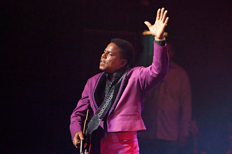 &copy; Reuters. FILE PHOTO: Tito Jackson of the musical group The Jacksons performs during the group's Unity Tour at the Apollo Theater in New York June 28, 2012. REUTERS/Andrew Burton/File Photo