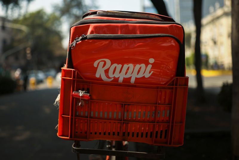 &copy; Reuters. FILE PHOTO: The logo of Colombian on-demand delivery company Rappi is seen on a delivery bag in Mexico City, Mexico, February 18, 2022. REUTERS/Edgard Garrido/File Photo