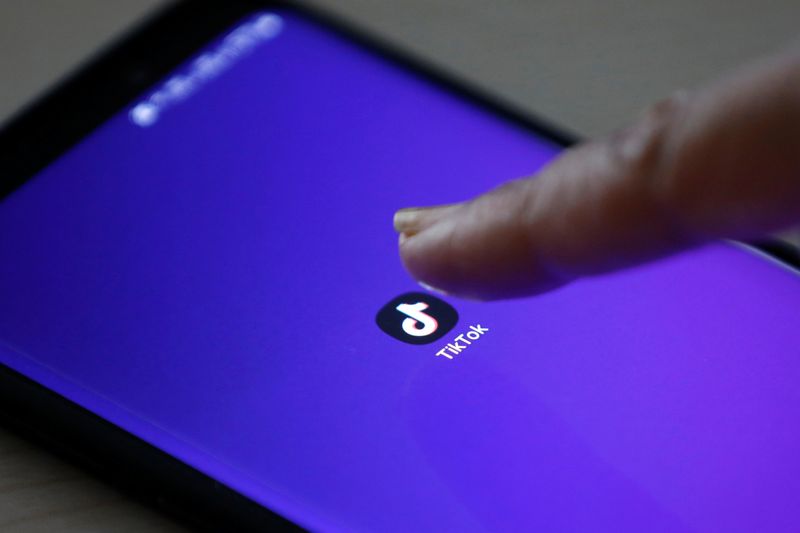 © Reuters. The logo of TikTok application is seen on a mobile phone screen in this picture illustration taken February 21, 2019. Picture taken February 21, 2019. REUTERS/Danish Siddiqui/Illustration