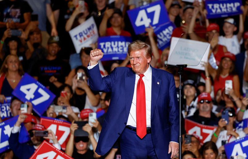 © Reuters. Republican presidential nominee and former U.S. President Donald Trump reacts at a rally in Las Vegas, Nevada, U.S. September 13, 2024. REUTERS/Piroschka Van de Wouw 