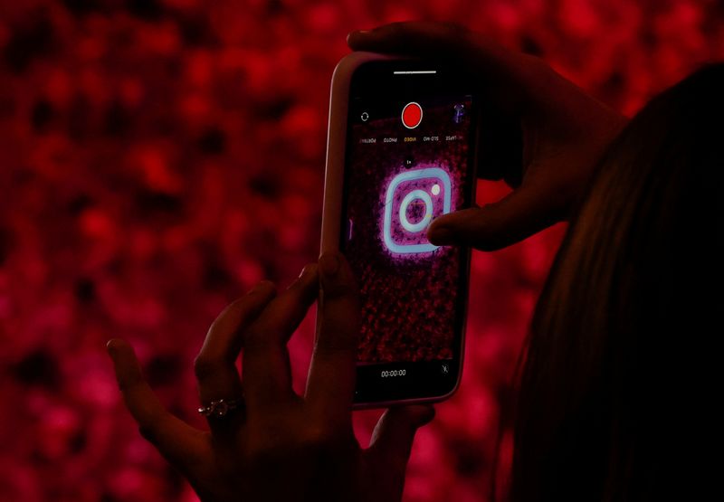 © Reuters. A logo of mobile application Instagram is seen on a mobile phone, during a conference in Mumbai, India, September 20, 2023. REUTERS/Francis Mascarenhas/File Photo