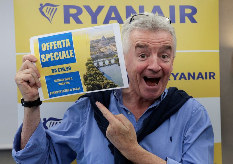 © Reuters. Ryanair's CEO Michael O'Leary gestures during a press conference, in Rome, Italy, September 17, 2024. REUTERS/Remo Casilli