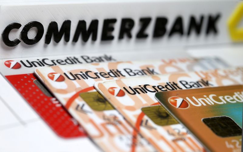 &copy; Reuters. Il 12 settembre, la “prima mossa” dell'italiana Unicredit per acquisire la tedesca Commerzbank ha riacceso il dibattito in Germania sul futuro del settore bancario. 2017 Foto (2024 Reuters/Dado Ruvic/Illustrazione)