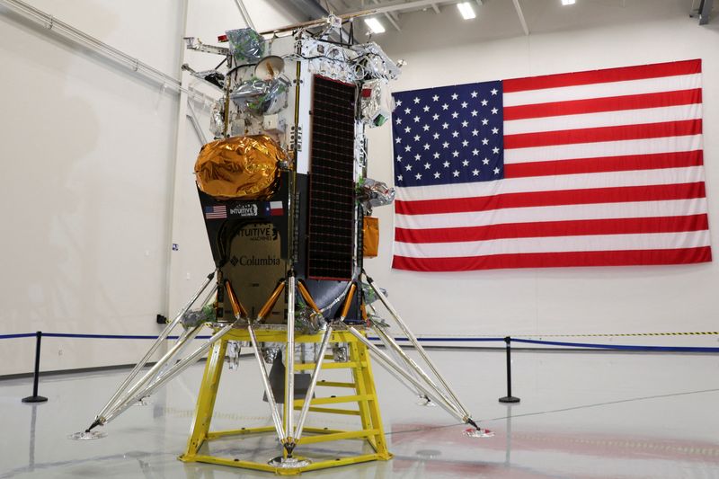 &copy; Reuters. FILE PHOTO: The Nova-C lunar lander designed by aerospace company Intuitive Machines is displayed at the company's headquarters in Houston, Texas, U.S., October 3, 2023. REUTERS/Evan Garcia/File Photo