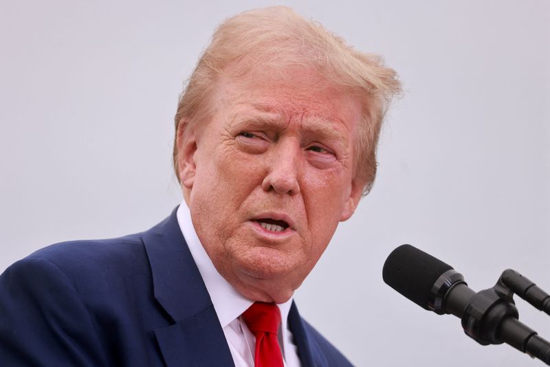 © Reuters. FILE PHOTO: Republican presidential nominee and former U.S. President Donald Trump attends a press conference at Trump National Golf Club, in Rancho Palos Verdes, U.S., September 13, 2024. REUTERS/David Swanson/File Photo