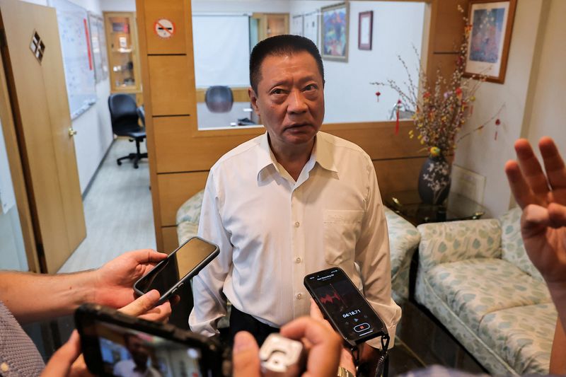 © Reuters. Hsu Ching-kuang, founder and president of Gold Apollo, speaks to the media at their office in New Taipei City, Taiwan, September 18, 2024. REUTERS/Ann Wang