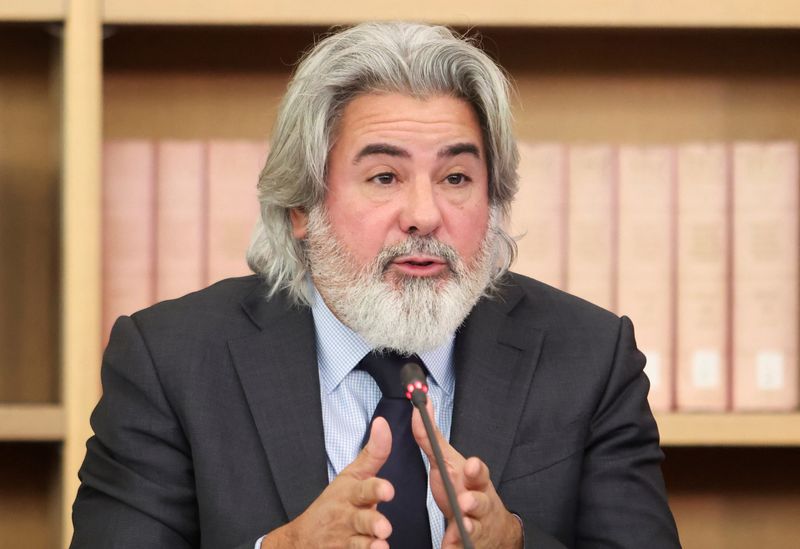 &copy; Reuters. FILE PHOTO: Canada's Minister of Transport and Quebec Lieutenant Pablo Rodriguez speaks at the National Summit on Combatting Auto Theft, in Ottawa, Ontario, Canada February 8, 2024.  REUTERS/Patrick Doyle/File Photo