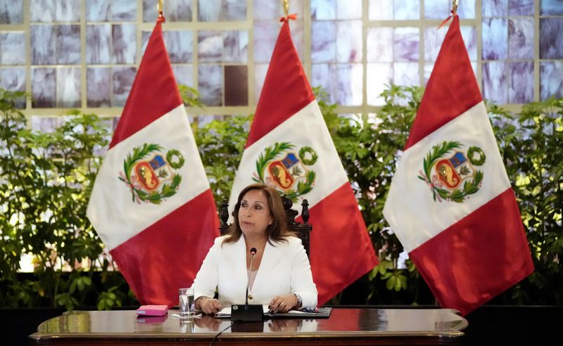 © Reuters. Peru's President Dina Boluarte speaks as she meets with foreign press, in Lima, Peru January 24, 2023. REUTERS/Angela Ponce/File Photo