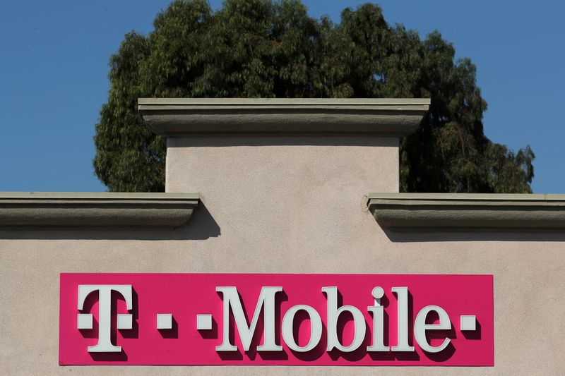 &copy; Reuters. FILE PHOTO: A T-Mobile shop is pictured in San Ysidro, San Diego, California, U.S., October 26, 2017. REUTERS/Mike Blake/File Photo