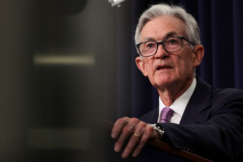 © Reuters. Federal Reserve Board Chairman Jerome Powell holds a press conference following a two-day meeting of the Federal Open Market Committee on interest rate policy in Washington, U.S., September 18, 2024. REUTERS/Tom Brenner