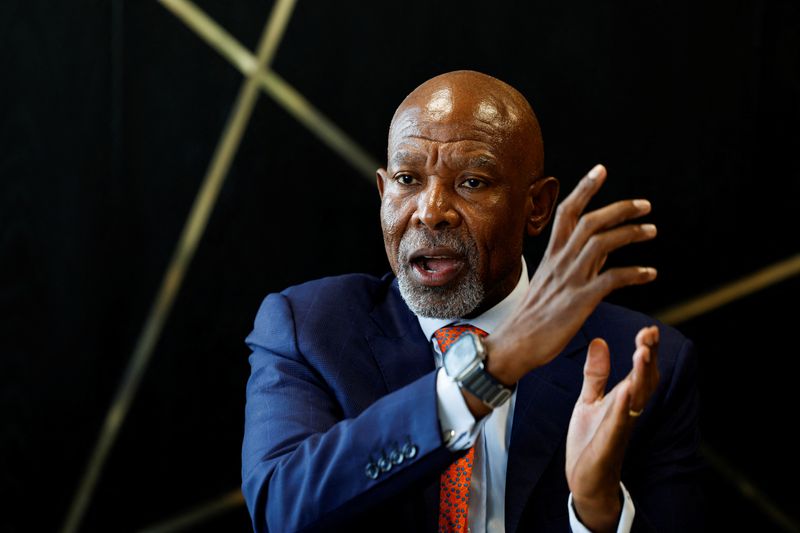 &copy; Reuters. Governor of the South African Reserve Bank, Lesetja Kganyago, gestures during an interview with Reuters in Centurion, South Africa April 3, 2024 REUTERS/James Oatway/File Photo