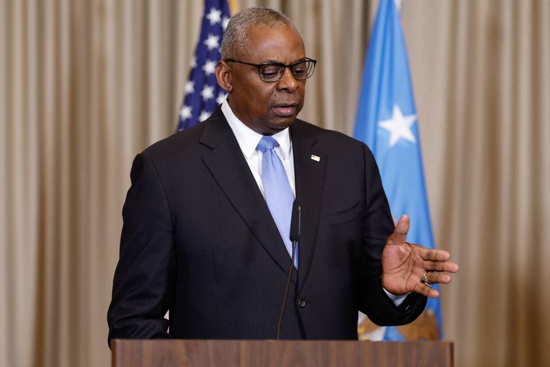 &copy; Reuters. U.S. Defense Secretary Lloyd Austin attends a press conference at the Ukraine Defence Contact Group meeting at Ramstein Air Base in Germany, September 6, 2024. REUTERS/Heiko Becker/File Photo