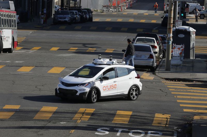 &copy; Reuters. FILE PHOTO: A self-driving GM Bolt EV is seen during a media event where Cruise, GM's autonomous car unit, showed off its self-driving cars in San Francisco, California, U.S. November 28, 2017. REUTERS/Elijah Nouvelage/File Photo