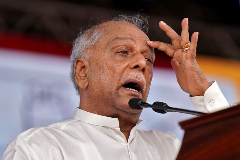 &copy; Reuters. Sri Lanka's Prime Minister Dinesh Gunawardena addresses an election campaign rally in support of the independent presidential candidate Ranil Wickremesinghe ahead of the upcoming presidential election, in Minuwangoda in Gampaha district, Sri Lanka, Septem