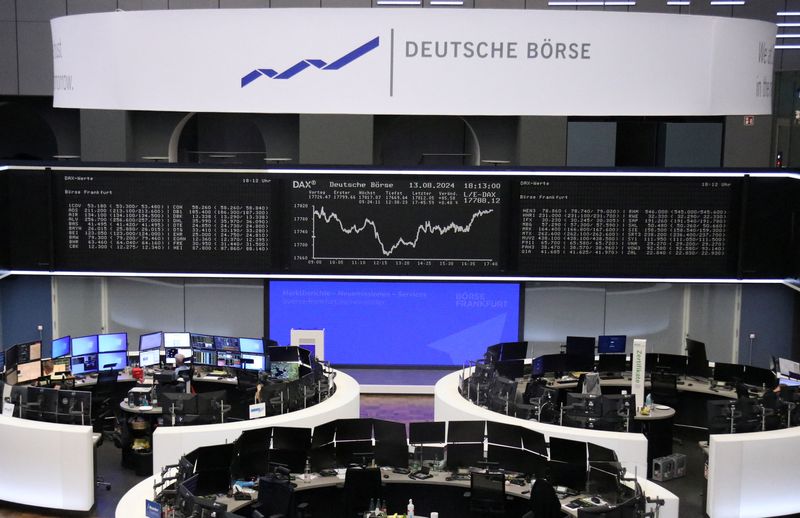 © Reuters. FILE PHOTO: The German stock price index DAX chart is pictured at the stock exchange in Frankfurt, Germany, August 13, 2024. REUTERS/Staff/File Photo