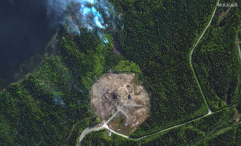 © Reuters. A satellite overview of a launch site after the launch failure of a Russian RS-28 Sarmat intercontinental ballistic missile, according to arms experts, at the Plesetsk Cosmodrome in northern Russia, September 21, 2024. Maxar Technologies/Handout via REUTERS. 