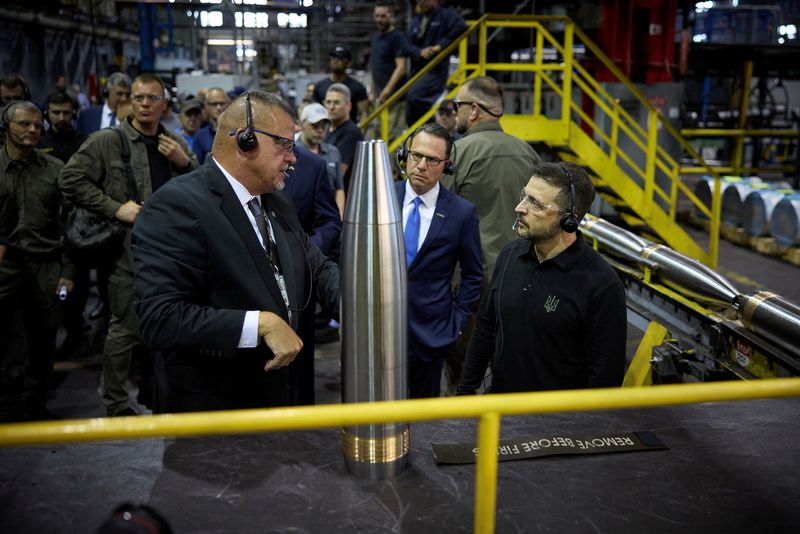 &copy; Reuters. Ukraine's President Volodymyr Zelenskiy visits the Scranton Army Ammunition Plant in Scranton, Pennsylvania, U.S., September 22, 2024. Ukrainian Presidential Press Service/Handout via REUTERS