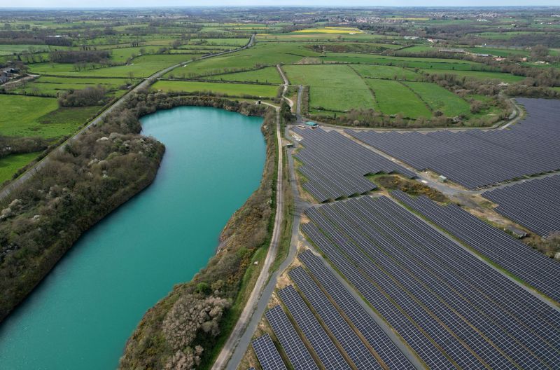 &copy; Reuters. FILE PHOTO: A drone view shows solar panels at a photovoltaic park in Sevremoine near Cholet, France, March 25, 2024. REUTERS/Stephane Mahe/File Photo