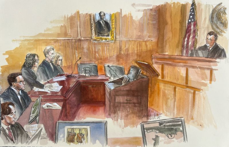 © Reuters. Ryan W. Routh, suspected of attempting to assassinate Republican presidential candidate and former U.S. President Donald Trump, appears in federal court before U.S. Magistrate Judge Ryon McCabe in West Palm Beach, Florida, U.S. September 23, 2024 in a courtroom sketch. REUTERS/Lothar Speer 