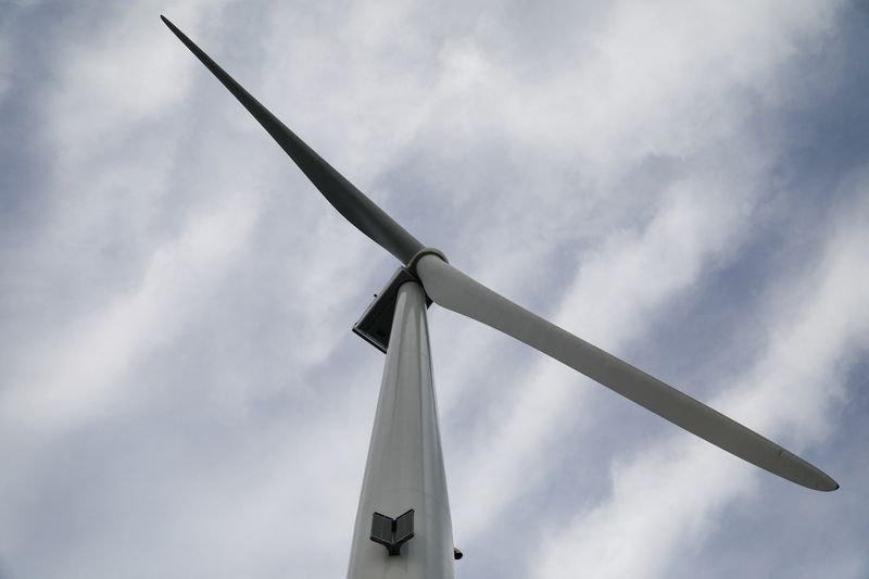 &copy; Reuters. FILE PHOTO: A turbine of the WindFloat Atlantic Project, a floating offshore wind-power generating platform, is seen 20 kilometres off the coast in Viana do Castelo, Portugal, September 23, 2021. REUTERS/Violeta Santos Moura/File Photo