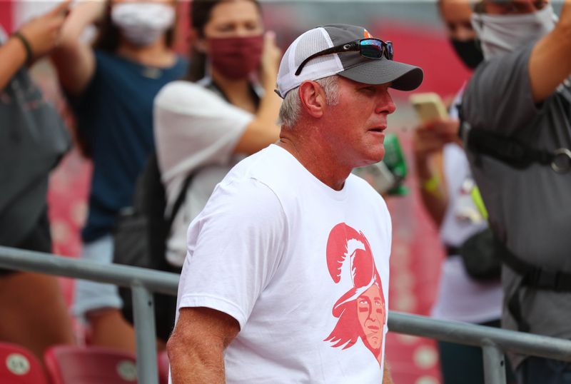 &copy; Reuters. FILE PHOTO: Sep 20, 2020; Tampa, Florida, USA; Brett Favre in attendance during the first half between the Carolina Panthers and Tampa Bay Buccaneers at Raymond James Stadium. Mandatory Credit: Kim Klement-USA TODAY Sports/File Photo